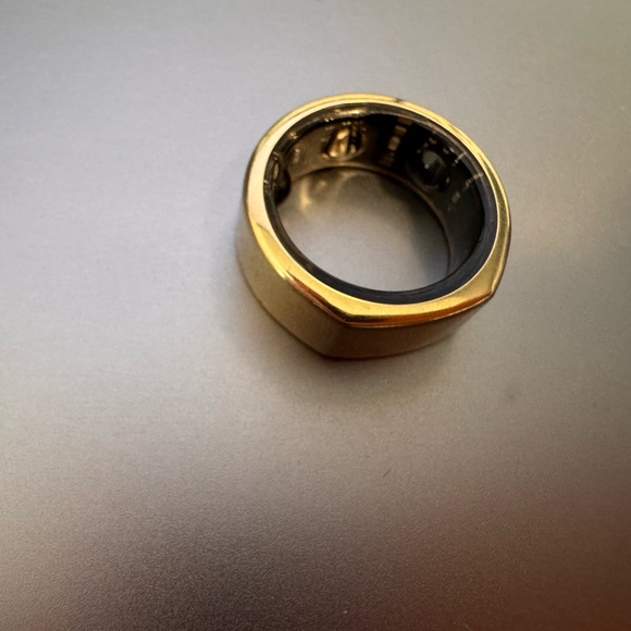 Oura Gen3 Heritage Gold US6 - Picture 6 of 9